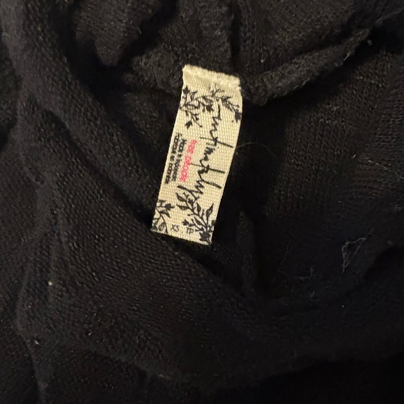 💜 Free Peoplee Intimately Semi Sheer Knit Black Turtleneck Top with Raw Hem - Picture 4 of 5